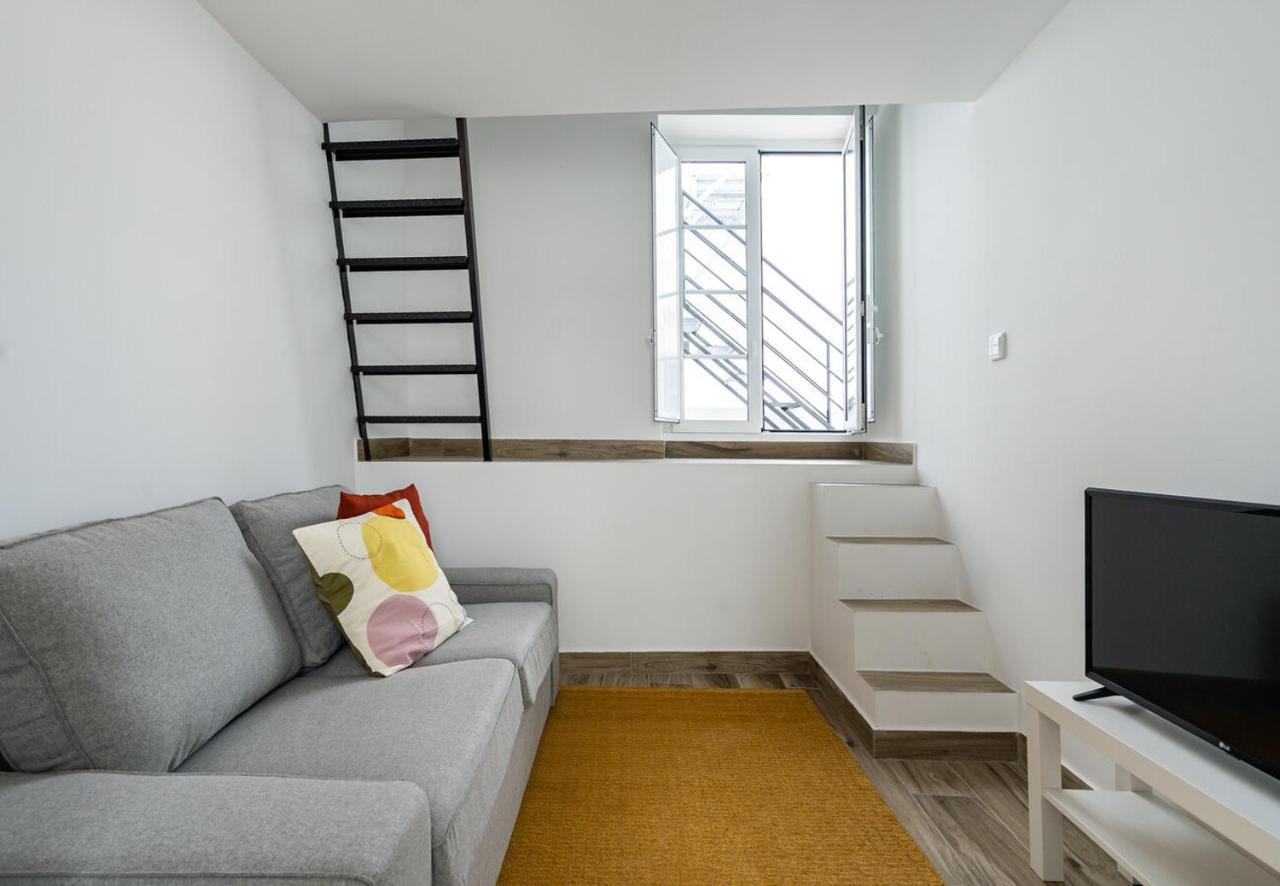 Tia Anica House II - Apartment With Terrace In Central Fuseta Beach Village エクステリア 写真